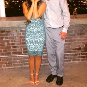 Elie Tahari - Turquoise Lace overlay Dress 💚💙